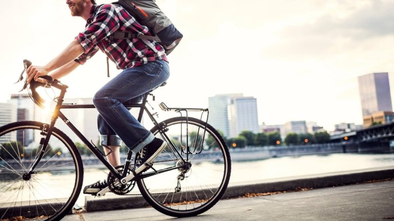 Mythos: Harter Fahrradsattel fördert Hämorrhoiden Mythos: Harter Fahrradsattel fördert Hämorrhoiden